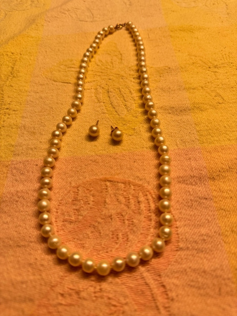 Classic Pearl Necklace and Stud Earrings Set - White Pearls